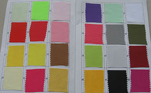 Tableau des couleurs en tissu satiné 2