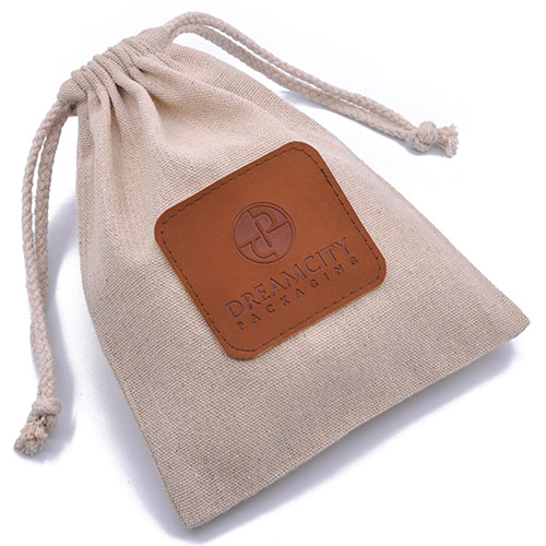 Bolsa de cordão de linho de marca com logotipo gravado