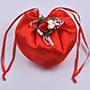 Sacos para lembrancinha de casamento de cetim em forma de coração com rosetas duplas