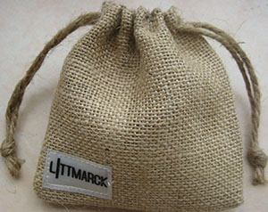 Natural jute burlap bag with jute cord drawstring. Size: 12cm x 12cm