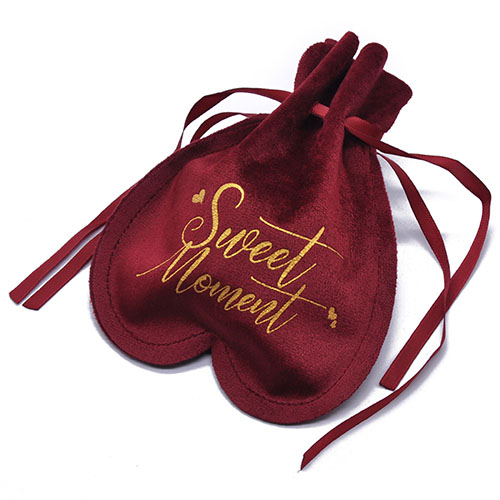 Bolsa de regalo de boda de terciopelo de seda supersuave en forma de corazón